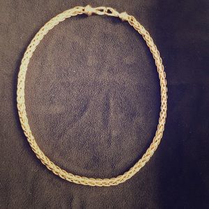 Costume jewelry- Gold 18 in necklace